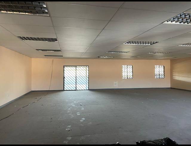 578M² WAREHOUSE FOR SALE IN SPARTAN